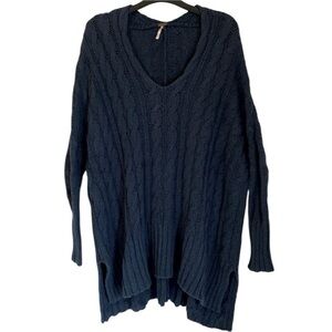 Free People Cable Knit V-Neck Sweater. Oversized Sea Blue. Sz.Small